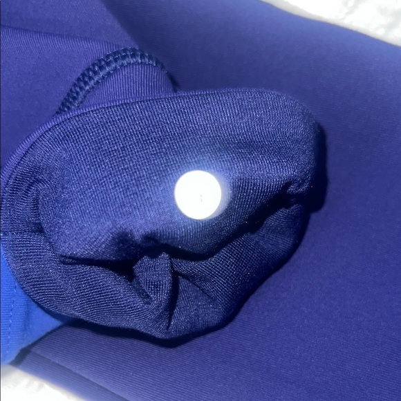 Lululemon 21” Reversible Purple/Blue Leggings Size 4 - Picture 7 of 7